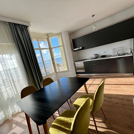 Wave Beachfront Apartments Драч Екстериор снимка