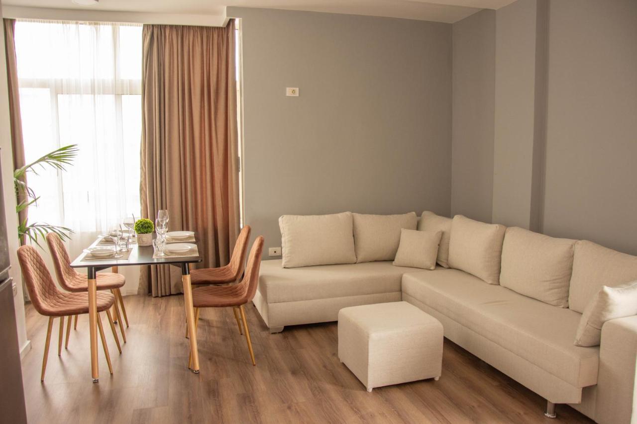 Wave Beachfront Apartments Драч Екстериор снимка