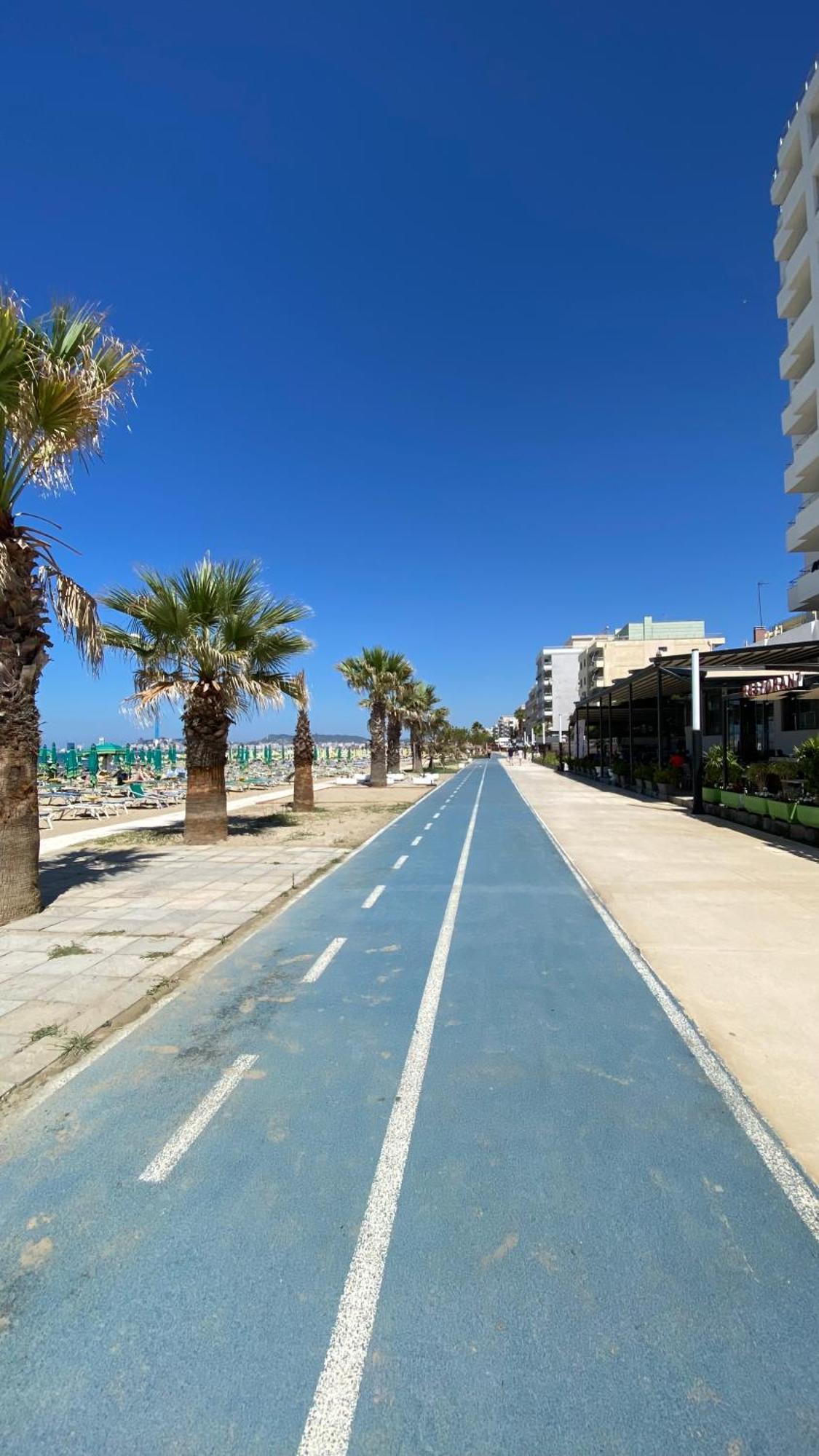 Wave Beachfront Apartments Драч Екстериор снимка